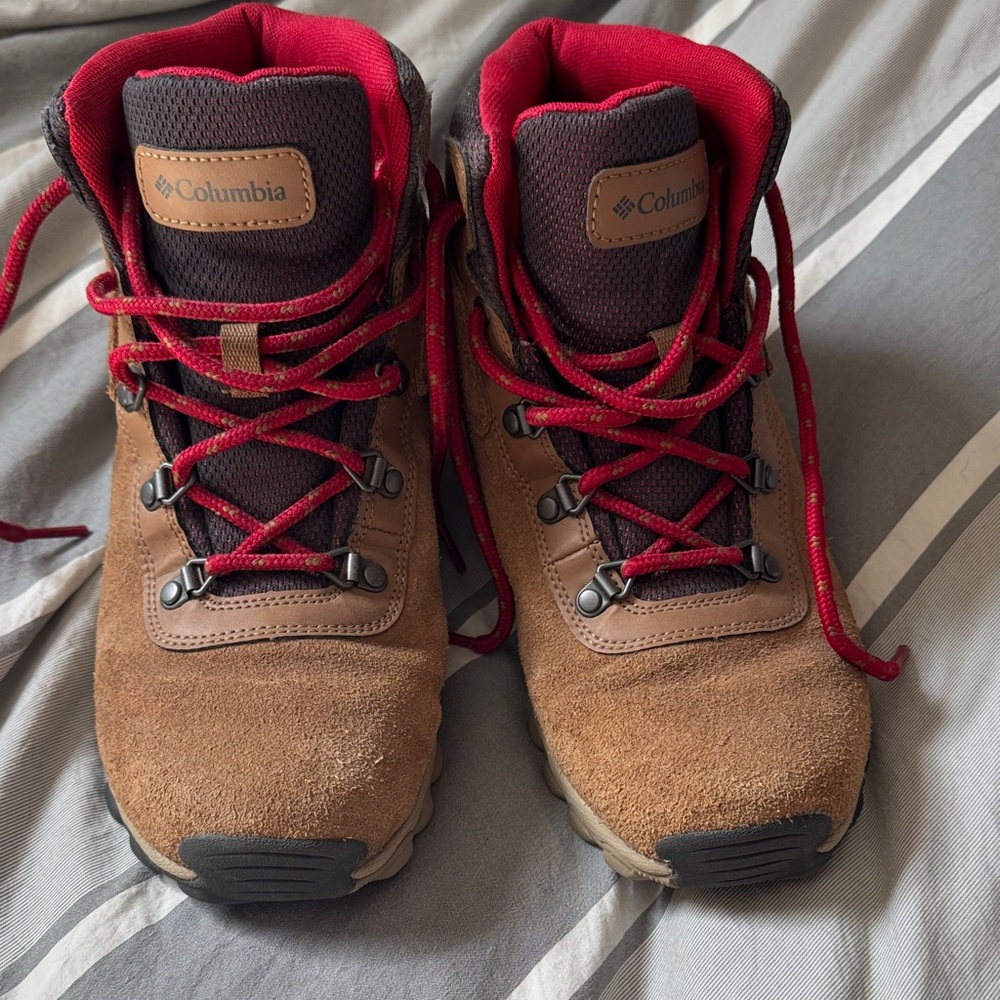 Youth Columbia-Newton Ridge Amped Hiking Boot